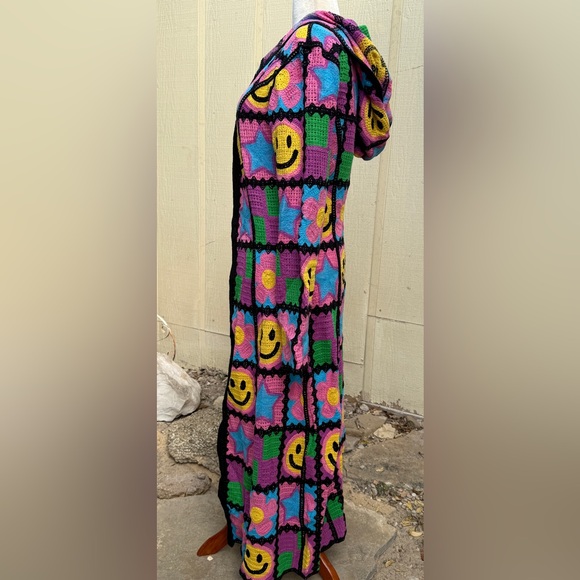 Delia’s Dolls Kill Happy In My Mind Hood Crochet Cardigan 90s Duster Smiley Y2K - Picture 5 of 7